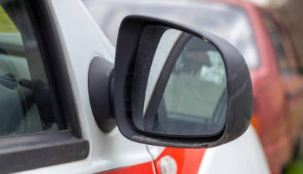 增强尼龙赋能汽车后视镜：核心优势解析